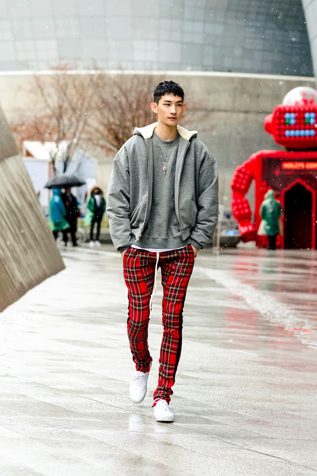 Street Style, HERA SEOUL FASHION WEEK F/W 2018

#SFW2018FW #SFW2018 #SFW18 #seoulfashionweek2018 #seoulfashionweek2018fw #SFW #HERASEOULFASHIONWEEK #seoulfashionweek #서울패션위크 #헤라서울패션위크