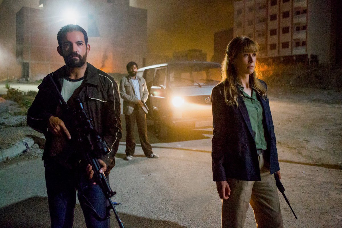 Good afternoon #Toronto &amp; #Vancouver! #Win advance screening passes to see #Beirut, starring Jon Hamm, Dean Norris + Rosamund Pike, courtesy of our friends <a href="/Elevation_Pics/">Elevation Pictures</a>! 
Enter here: bit.ly/2I1rcsD
