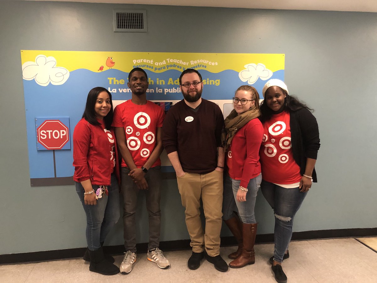 N_A_S_876's tweet photo. Had a great time volunteering with my team today #RegoGivesBack https://t.co/Vxvz0MHdx5