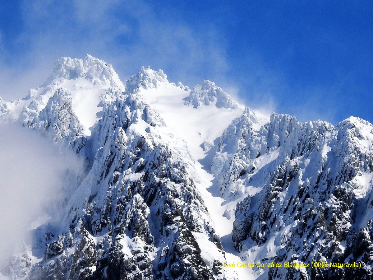 #CRIE_Nieve  Zona sur de la sierra de Gredos el 25-3-2018 cerca de El Raso, entidad local menor de Candeleda (Ávila) (3) <a href="/conmimaletarosa/">conmimaletarosa</a> <a href="/tietarteve/">TiétarTeVe</a> @elrasocity <a href="/Ayto_Candeleda/">Ayto. de Candeleda</a> <a href="/Candeleda_Av/">Candeleda</a> <a href="/Avila_CyL/">ÁVILA (Spain) ✨🎄</a> <a href="/CyLesVida/">Turismo Castilla y León</a> <a href="/Gredos_Avila/">SIERRA DE GREDOS</a> <a href="/AndandoGredos/">Andando Gredos</a>