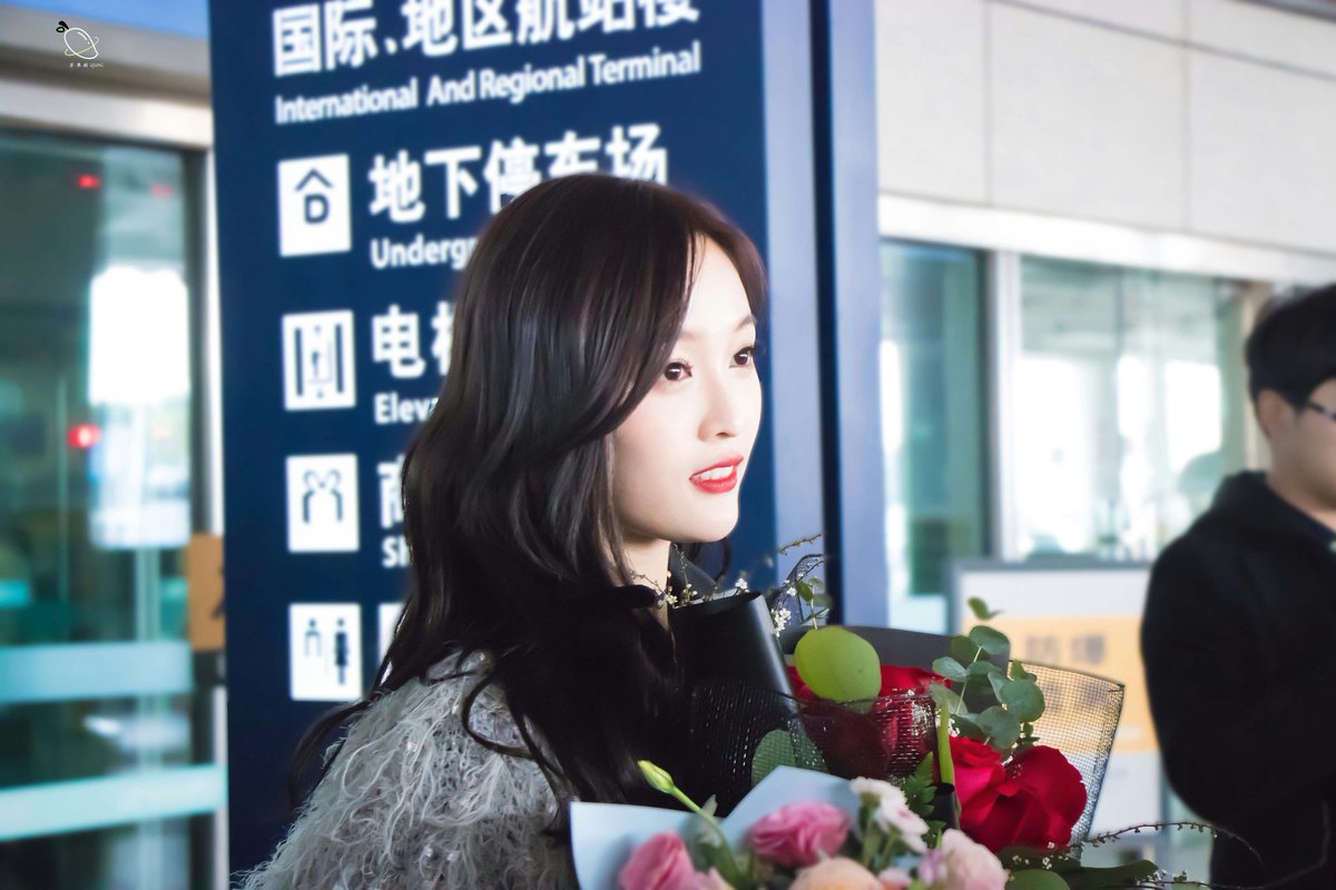 lubby1007's tweet image. 03.22 杭州萧山机场到达
#우주소녀 #WJSN #宣仪 #선의 #XUANYI
仙女下凡辛苦了，侧脸无敌完全没有抵抗力啊😘