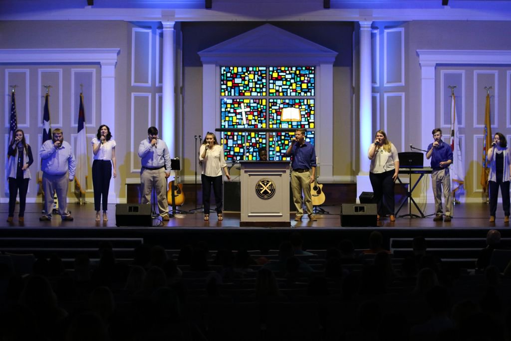 ETBU's tweet photo. Thank you to Reverend Tamiko Jones for speaking at the #ETBU Chapel Service as a part of #GlobalMissionsWeek! #PassionWeek @ETBU_SpiritLife https://t.co/FHJ7KnY78e