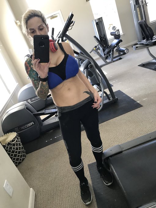 Crossfit class in am then ran a quick 5 miles to start my week off 🏋️&zwj;♀️🏃&zwj;♀️#MotivationalMonday #FitnessMotivation<a href="/tag/fitnessmotivation"class="tags"><span>#fitnessmotivation</span></a><a href="/tag/motivationalmonday"class="tags"><span>#motivationalmonday</span></a>