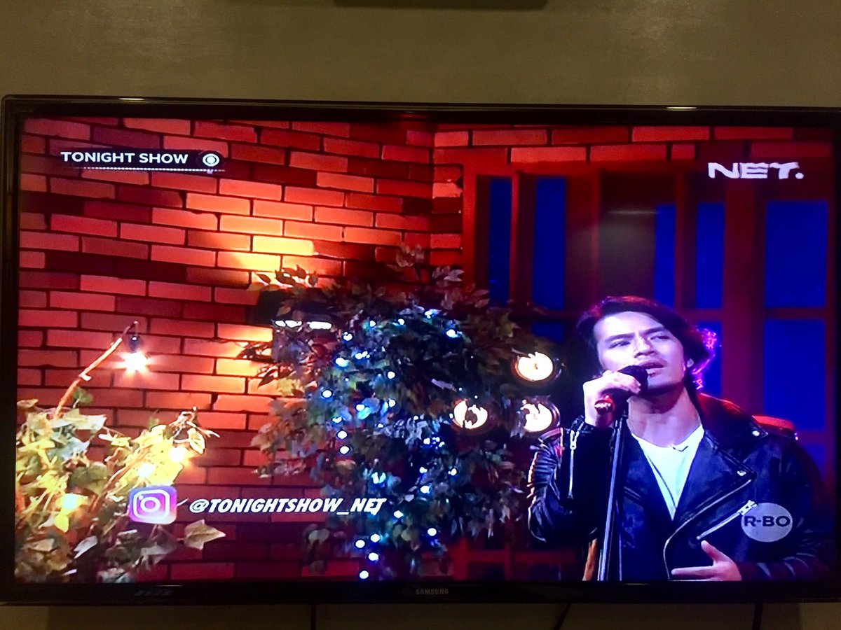 avatara88's tweet photo. Aktor dan penyanyi @morganoey membawakan single barunya  di @tonightshow_net . Lots of luck Morgan!!
•
#Actorslife
#Morganoeykembalibernyanyi
#tonightshow 
#avatara88 https://t.co/o2KOxlK9DT