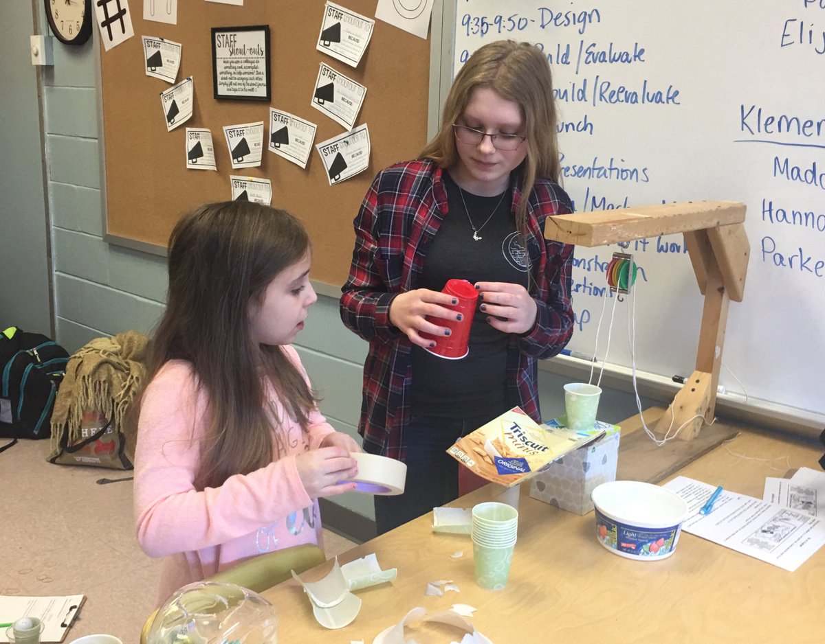 kensiebullinger's tweet photo. MohonBots Robotics team and Ms. Altomer’s class working together to design and develop Rube Goldberg machines @PWintermediate @4107Mohonbots #collaboration https://t.co/CCQ4TmBWwd