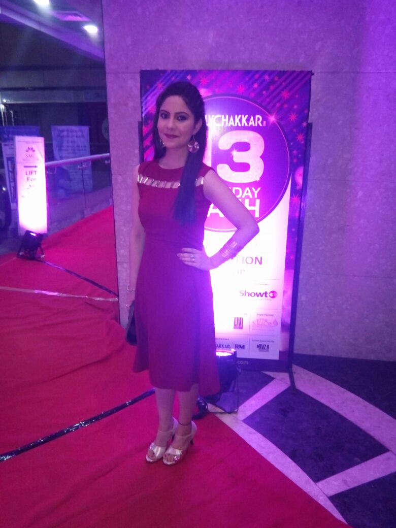 ekroop09's tweet photo. #Aboutlastnight 
Happy Bday @tellychakkar 
Congo for 13years!!💐💐🎂
Many many more years to u..!!
😊😊😊😊 https://t.co/5vpXCVDJqY