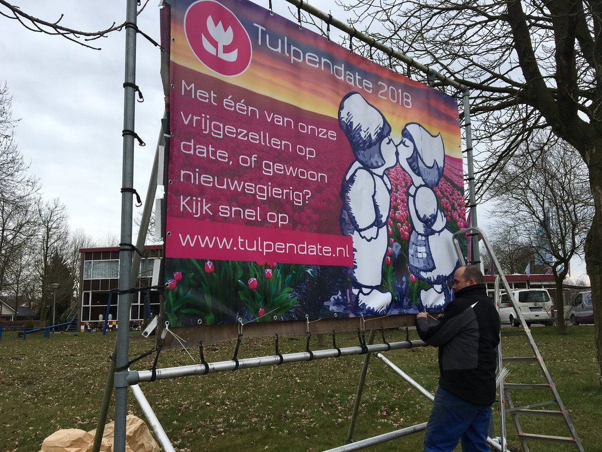 tulpenbeleving's tweet photo. Bedankt @HotelvanSaaze dat we jullie frame mogen gebruiken #tulpendate https://t.co/qaOBCpZFxM