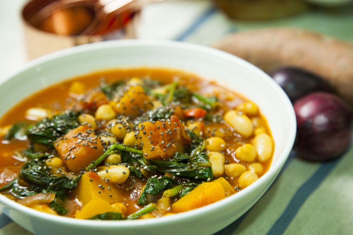 GoVeganBox's tweet photo. Day 26, Dinner - Butternut Squash, Beans & Chickpea Stew with a Chia Seed nutritional boost #microboost #microboosting #vegan #veganfood #vegans #veganism #veganpower #veganlife #veganeats #veganlove #veganfoodie #vegandiet #healthyvegan #vegandinner #chiaseeds #chia https://t.co/8I3bOMvO77