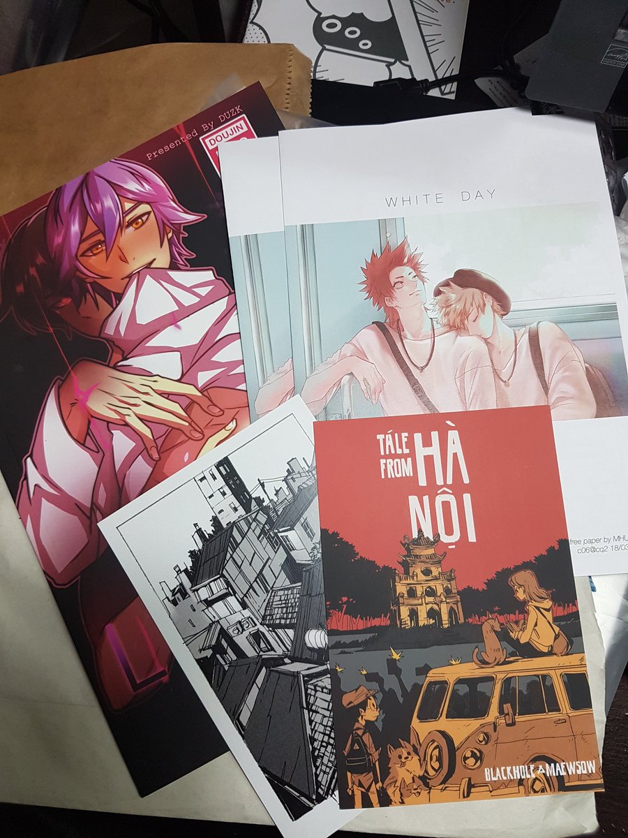 ShizIdeo's tweet photo. #comicsquare2 แม้ตัวไม่ไปก็ได้เสียทรัพย์... /ขอบคุณ @chrno_charnox ที่เป็นธุระให้ทั้งฝากซื้อและฝากขายเน้อ https://t.co/ED8G3wHSRK