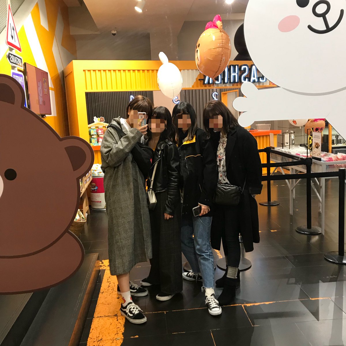 _j729n's tweet photo. 楽しい子達と楽しい場所にいます🙋🏻‍♀️❣️
すでに帰りたくない🇰🇷( ) https://t.co/S1OHmRXqQ0