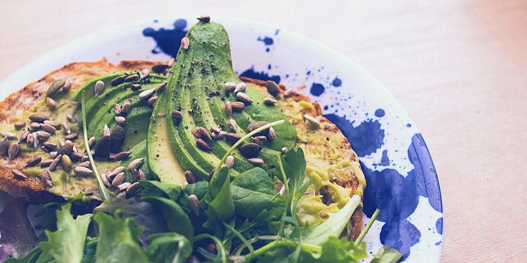 breakfastme_ie's tweet photo. The Vegan from @anniesdublin - #avocado on granary toast w/ dressed garden leaves &amp; toasted nuts 🥑

Order this and much MORE to your bed or desk now on https://t.co/lR5mxiyfmd!! 
08:30-14:40 Midweek

#Vegan #breakfast #Dublin #BreakfastMe #lunch #FoodDelivery #Foodie #shoplocal https://t.co/yxSr4WLeBh