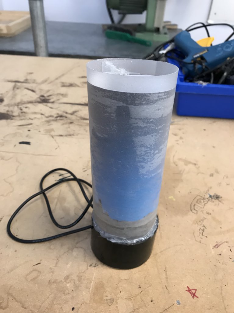 JHSDesignTech's tweet image. Yr 8 usb lamps #design