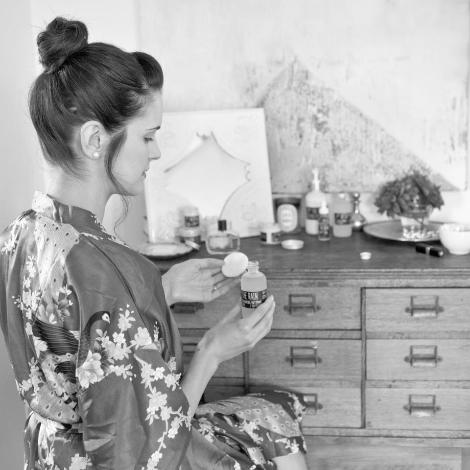 A classic black and white photo and Belmondo skincare. Two things we will forever love. <a href="/BelmondoSkin/">Belmondo Skincare</a>