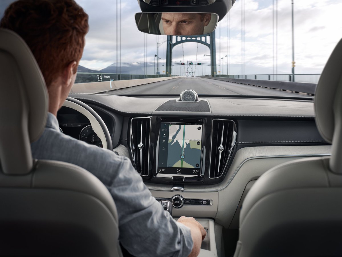 volvocares's tweet photo. El sistema Sensus Navigation del #VolvoXC60 marca la ruta que debes seguir para tú sólo te preocupes de disfrutar del camino https://t.co/qebCm5QI6U #LifeforTech https://t.co/yXP1HX6XoT