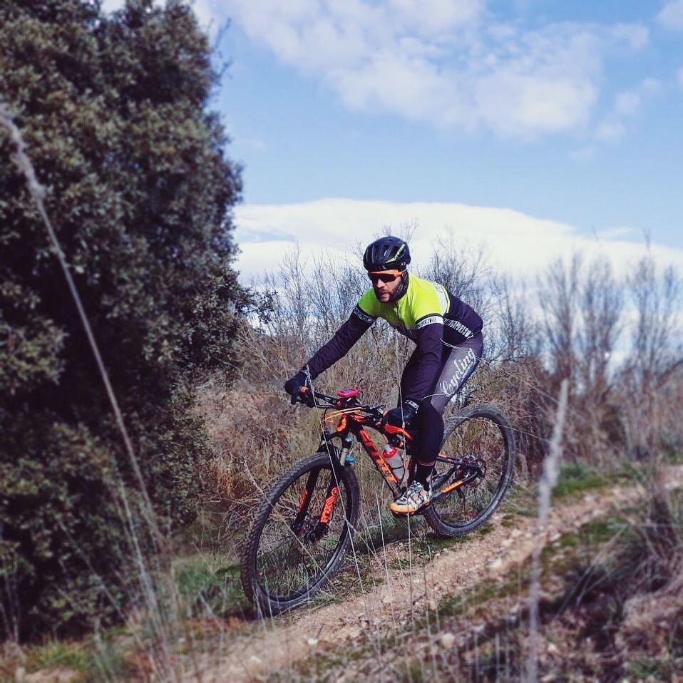 CyclingSW's tweet photo. En cada Km, en cada entrenamiento, en cada carrera PERSISTE - Never give up 🤜 #ciclismo #cycling #btt #mtb #cyclingworld https://t.co/w9GWrBeXGT