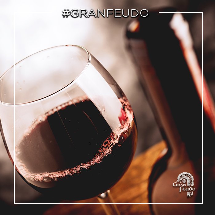 GranFeudo's tweet photo. Busca ese momento del día para descorchar un #GranFeudo y disfrutarlo. ¿Qué te parece este momento? #vino #bodega #vinotime #wine #winelover #winetasting #winetime #winery #bodegasgranfeudo #enjoy #relaxingtime #lifestyle #plandehoy https://t.co/5v60hMcRsd