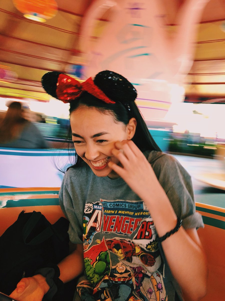 chesie_angela's tweet photo. now suffering from post disney depression ๐ข #omwback #disney2018 https://t.co/2FYAHcEz8l
