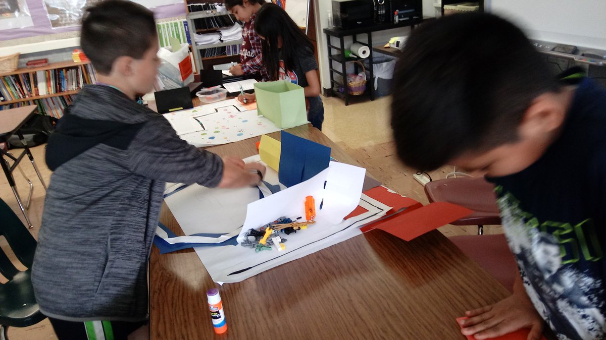 MsHaleyDean's tweet photo. Check out our fun @Ozobot project a group of #giftedandtalented @WISDMontessori 2nd-4th graders have been working on...blending character and plot development, settings using #paperstructures and @LEGO_Group, video production and #coding https://t.co/gGKiBBJXKg