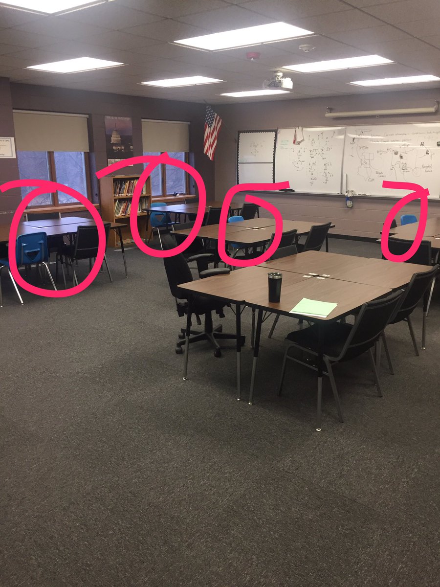 carsonklute's tweet photo. I am confident I made the correct choice in choosing chairs when @webermelissa6 has to take them and replace them with hers. #Goodtry #Doesntmatch https://t.co/bEVvci7lCw