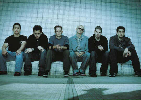 NutterWitchGirl's tweet photo. @XmasLight4Chaz Just watched te video, and this morning I listened to the whole #Meteora15  ❤️❤️ #Lightsforchester #celebrate320 #MakeChesterProud #Fuckdepression https://t.co/jLij2QNEk4
