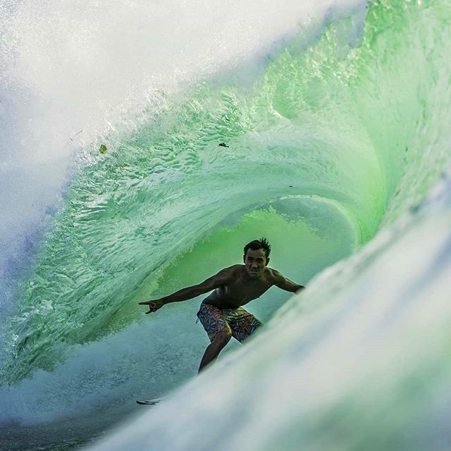 balisurfinfo's tweet photo. Photo 📷 by @surf_capture -  Hoping to see and register some green diamonds on the next few days.  @mega_artana at #padang last year. .
.
.
.
.
.
.
#padang #indodream #indonesia #bali #canon7dmarkii  #barrels #evertonluisphotography https://t.co/0QknndR7UX
