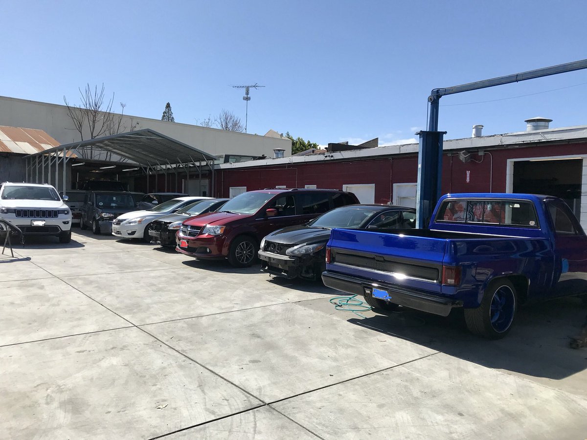 cronuscollision's tweet photo. Getting ready for another great week of work here at #CronusCollision Happy Monday everyone. #bodyshop #collisionrepairs #mondaymotivation #workhard #autopaint https://t.co/cUBgeszF42
