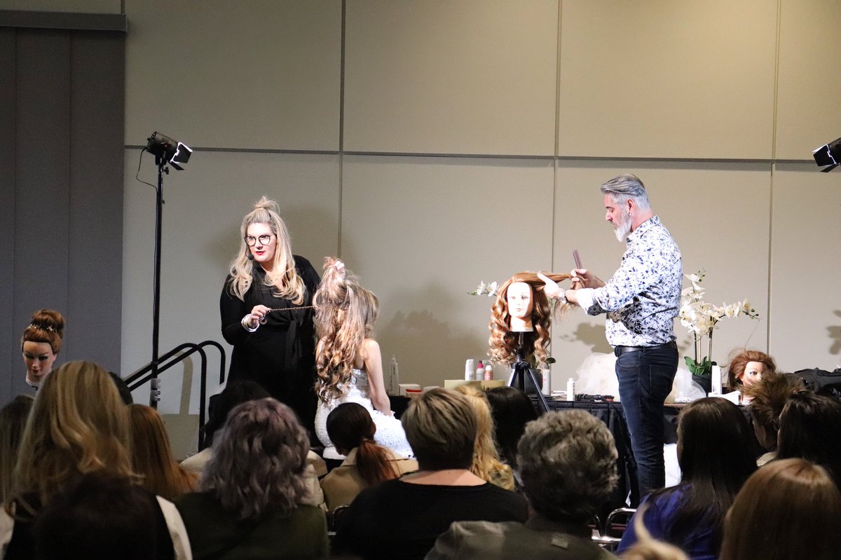 PicasoStudios's tweet photo. Toronto ABA Day Two!💇🏼‍♀️ Thank you to everyone who came to see us!🖤 We love sharing our knowledge with you! Thank you to my amazing team! https://t.co/MzyitnHVid