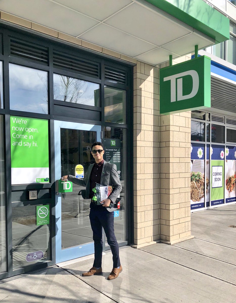 A sunny Monday means getting out to meet the neighbours in #Kensington! Come visit <a href="/BradCrewe/">Brad Crewe</a> at #TDKensingtonYYC! #ReadyForYou @RussAnderson_TD