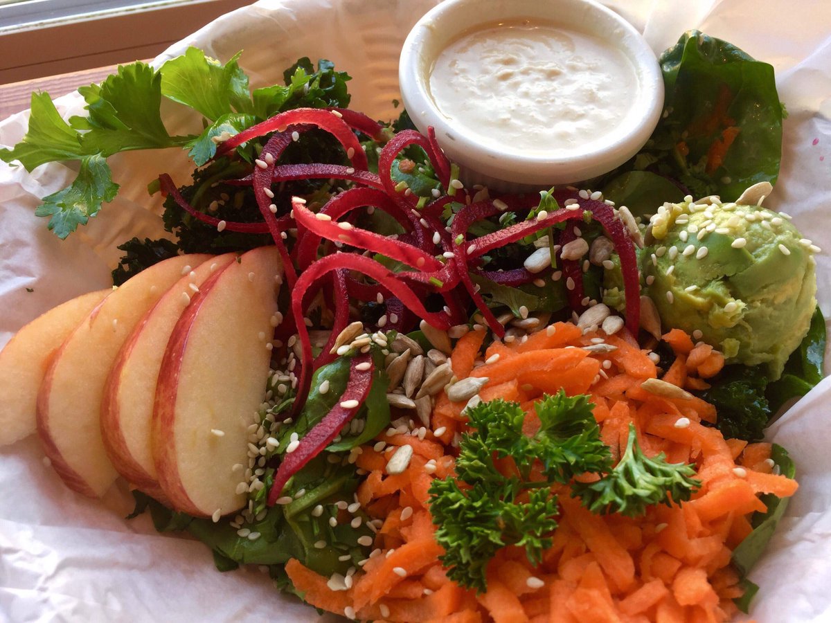 pure9925's tweet photo. Organic Salads with Tessa ! Come see her Tues  &amp; Weds 11-5  for one of these ! #delicious #healingfood https://t.co/bcywbVv6UC