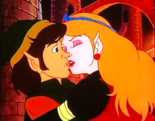 CartoonClubCC's tweet photo. The Legend of Zelda s01e07 "Doppelganger" (1989) #zelda #legendofzelda #link #princesszelda #nes #nintendo #fakezelda #doppleganger #shock #surprise #doesntcount #kiss #retrogaming #saturdaymorningcartoons #supermariosupershow #ccaftermath #cartoonclubcc https://t.co/YiLDntN5eb https://t.co/i0hxS4KMVi