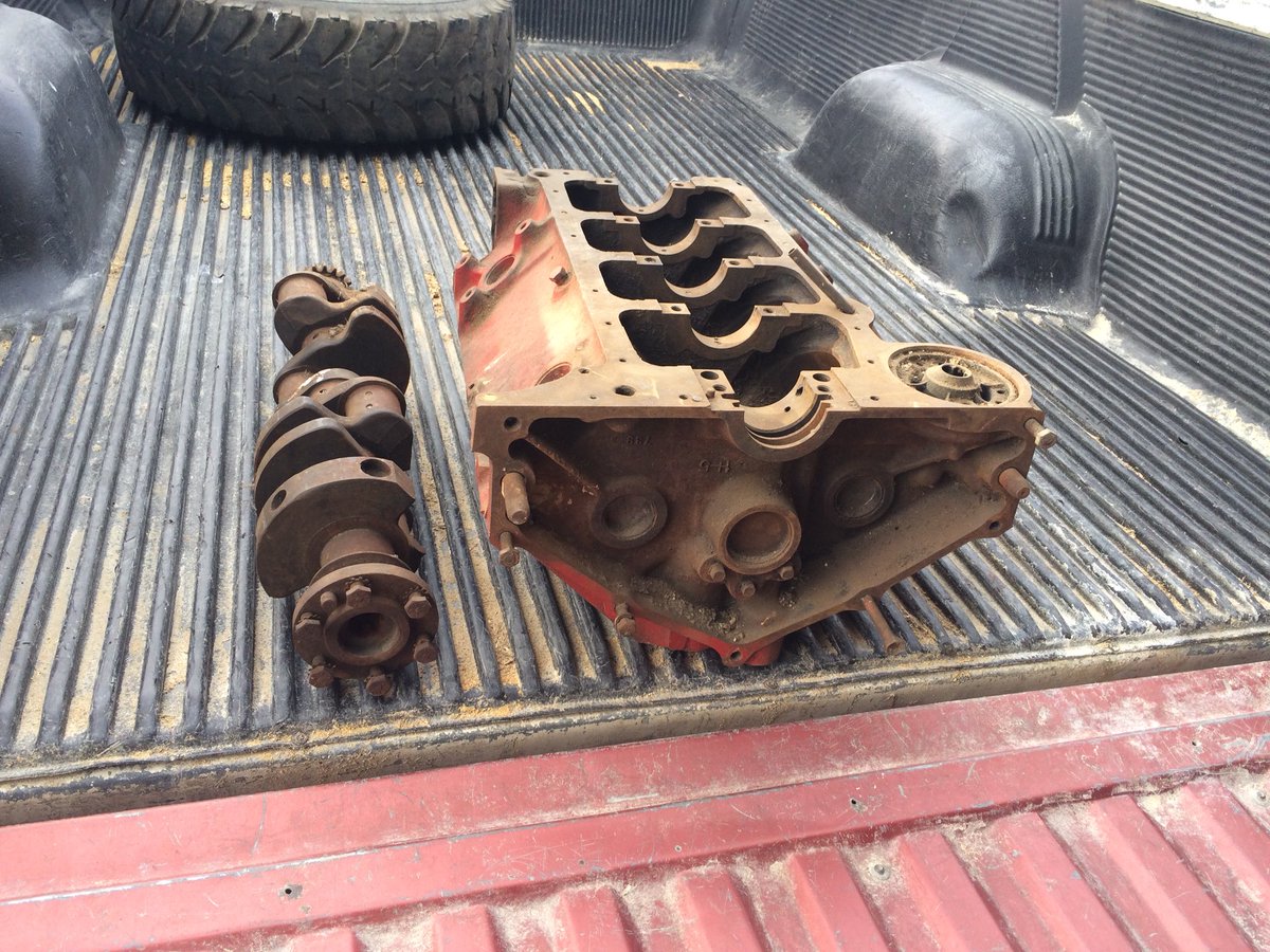 ZimmTheWanderer's tweet photo. Just picked up the start of one of my bucket list engines! A 283 small block Chevy, hopefully gonna build it into a high RPM monster!
#zbcmotorsports #smallblockchevy #sbc #engine #engineproject #283 #engineblock #crankshaft #gearhead #petrohead #carguy https://t.co/V4aE6QG2Bs