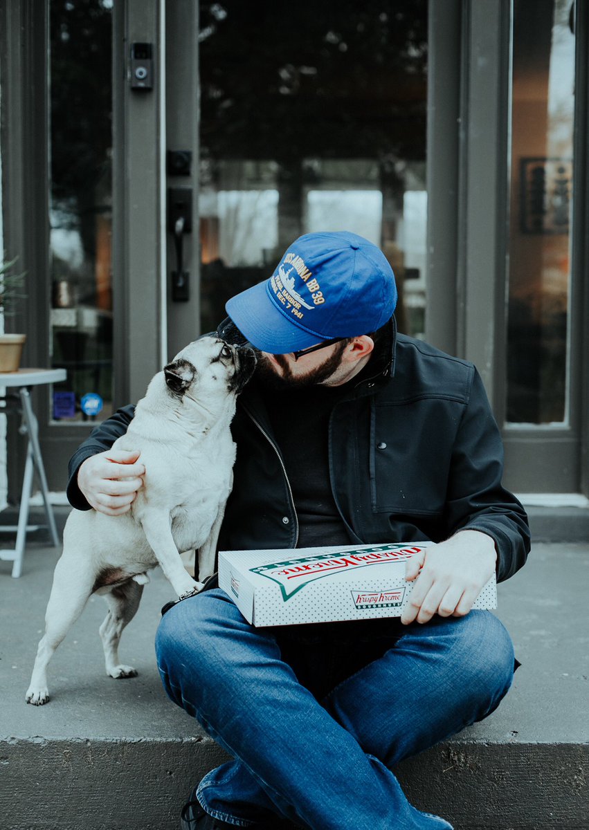 AaronChewning's tweet photo. Doughnuts and dognuts w/ @itsdougthepug https://t.co/kV7YYQj9jl