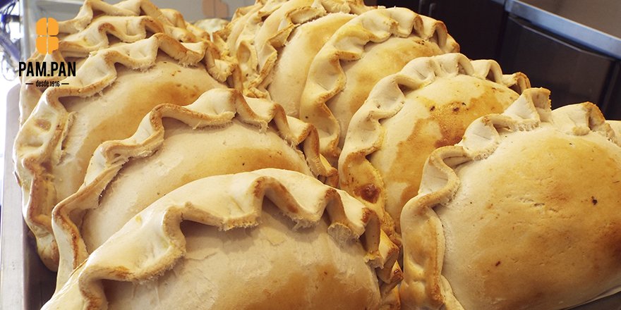 pampancl's tweet photo. Ricas Empanadas Chilenas, elaboradas con la tradicional masa chilena y con rellenos exquisitos; Pino, Pino Aji, Napolitana y Queso.😋
visite nuestra pagina web:🌐 https://t.co/K6HP2H63kc o visitanos en nuestro local en 📍Euclides 1490, San Miguel, Santiago https://t.co/BV60rTK6ah