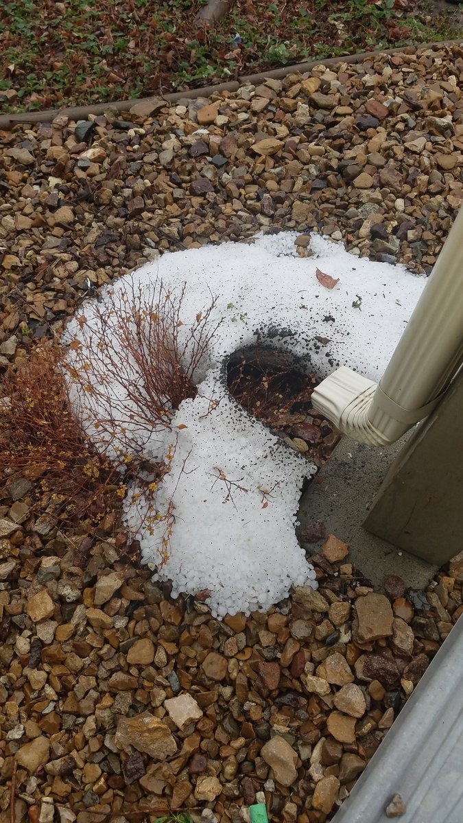 pandreas83's tweet photo. So this happened in Lone Jack today apparently. It was still there after I got home from track. #WelcomeToMissouriWeather https://t.co/5FF3sZUHZB