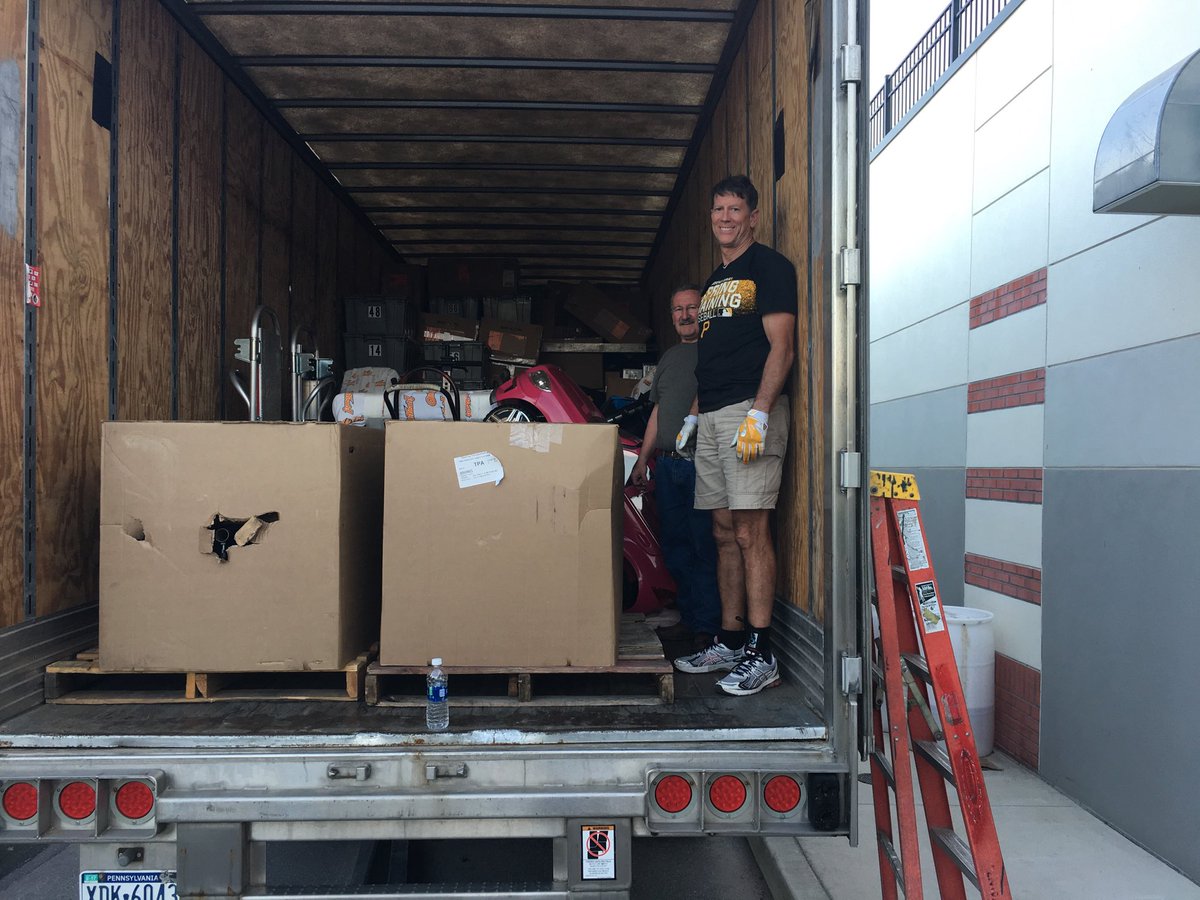 bonnett_scott's tweet photo. .@Pirates truck is loaded and heading north. Nice work by all the clubhouse staff. https://t.co/ZHkZtjqO8J