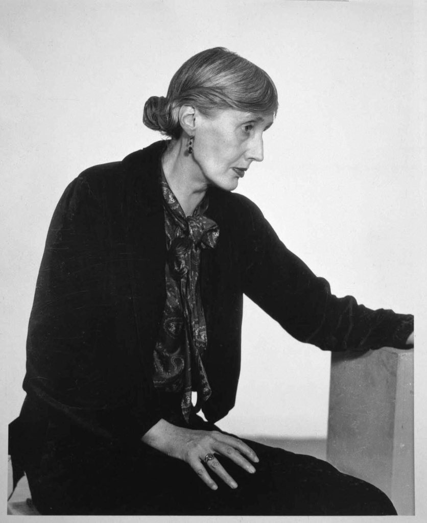 LetraMuertaInc's tweet photo. »No hay prisa. No hay necesidad de brillar. No es necesario ser nadie salvo uno mismo«

Virginia Woolf https://t.co/rUycPEA6VT