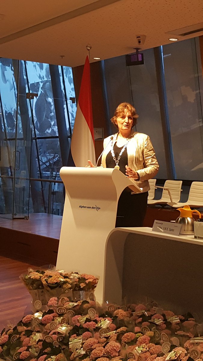 Zojuist tijdens afscheidsvergadering van de gemeenteraad periode 2014-2018 toegesproken door burgemeester Spies. 
Een periode waarin ik veel mensen heb leren kennen, veel heb geleerd en met veel plezier heb samengewerkt met collega-raadsleden.