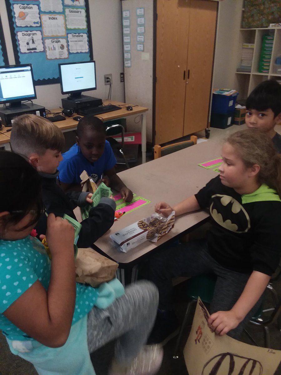 mwildermann306's tweet photo. Market day! Ss learning about supply and demand, saving and spending. @Jhafner413 @PCockrellFRES @bethgriffin81 @FroelichRacheal @lymcneil @Battlebunch https://t.co/PDKdViuv6J