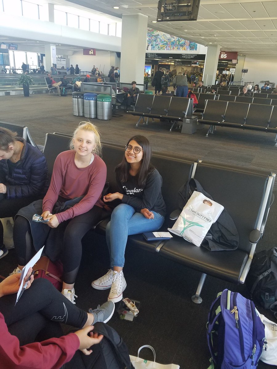 HBCGCJapanSat's tweet photo. Lounging around, awaiting our flight in San Francisco. https://t.co/w6803vIaby