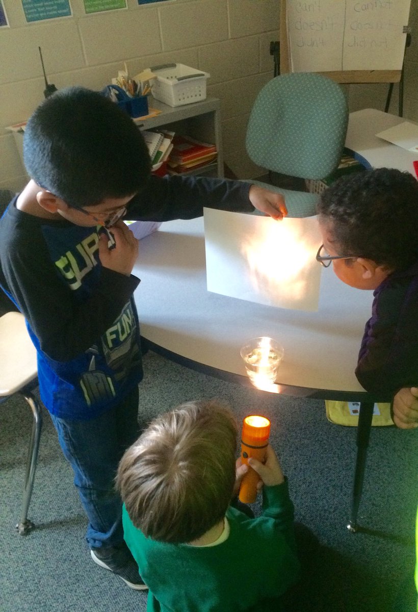 Mrs_S_Down's tweet photo. Creating our own rainbows after reading The Rainbow Mystery! #readlikeascientist #interdisciplinarylearning https://t.co/ff4Qwa5yEp