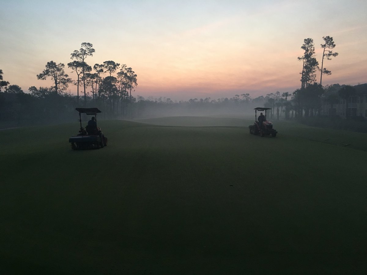 Smooth Power Deep Solid Tine Aerification in the smoke this morning at Forest Glen. Thanks <a href="/cgreatturf/">Tom Caliguire</a>! Looking good!