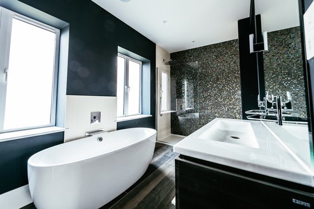 Delighted to have handed over the keys to the new home owners at the final home at our Churchills development this afternoon 🏡

Big thanks to @JeffHopkinsEA, <a href="/DarrenWorthing/">Darren Worthing</a>, <a href="/Expediteps/">Expedite</a>, @RocaUK and everyone else involved in the project from all the Portabella team! 👍