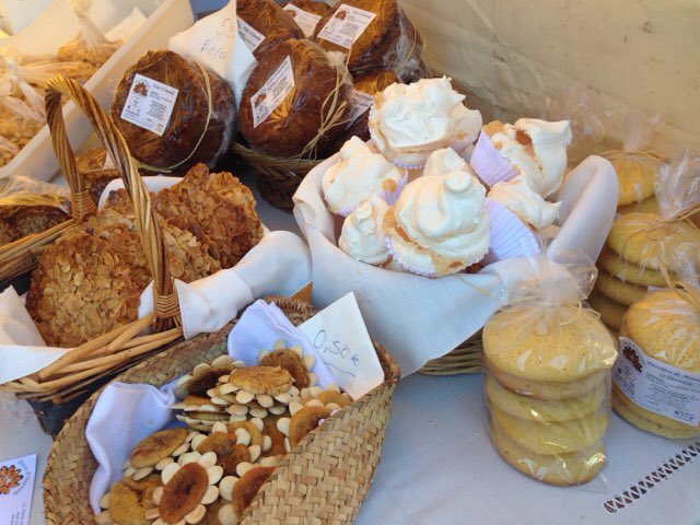 Algarveconmigo's tweet photo. El 30 y 31 de marzo te espera en #Alcoutim, la Feira de Doces d’Avó #Algarve #gourmet 😋➡️ https://t.co/VUKA92jPPq @IntegralHomes @SPENDINalgarve @saltofportugal @turismo_algarve @visitportugal @TheInsiderPRT @hotelislacanela https://t.co/KgBT2Yh6oM
