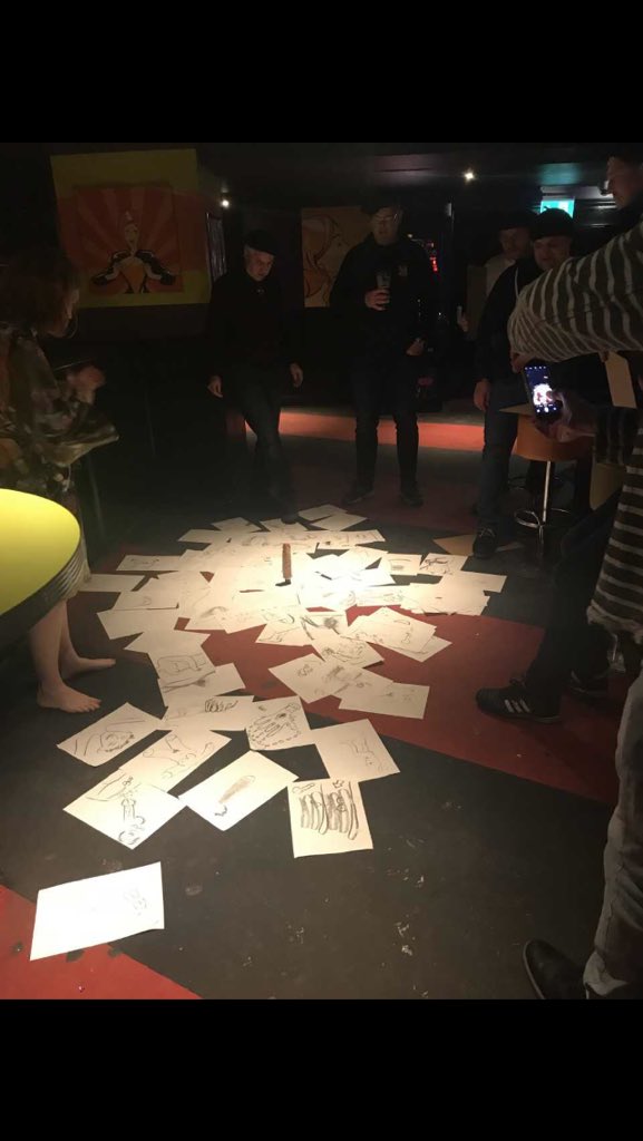 bespoke_dance's tweet photo. Life drawing class in #Bristol #24thmarch #stags #model https://t.co/2qhZiSUE23