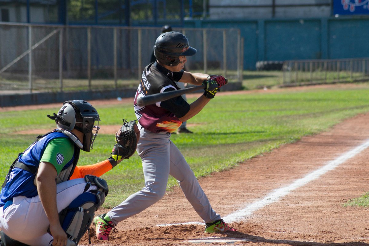 FedeBeis_SV's tweet photo. #CopaFESA2017 I @UTECedusv y @AgabeisiBeisbol se meten en la pelea. Lee acá la reseña 👉 https://t.co/7NIbeYrERG ⚾️⚾️⚾️ https://t.co/9VLlarG3ul