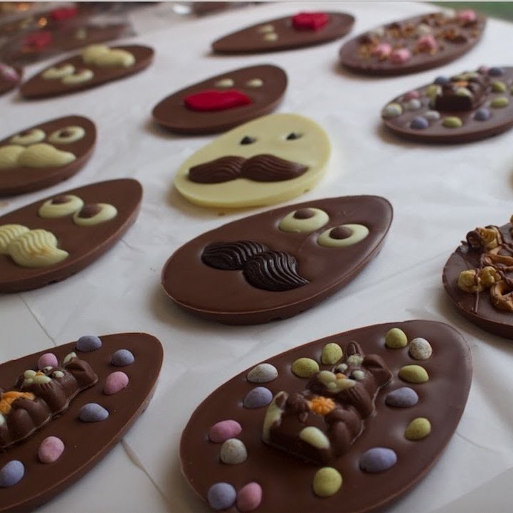 Azra Chocolates tweet media