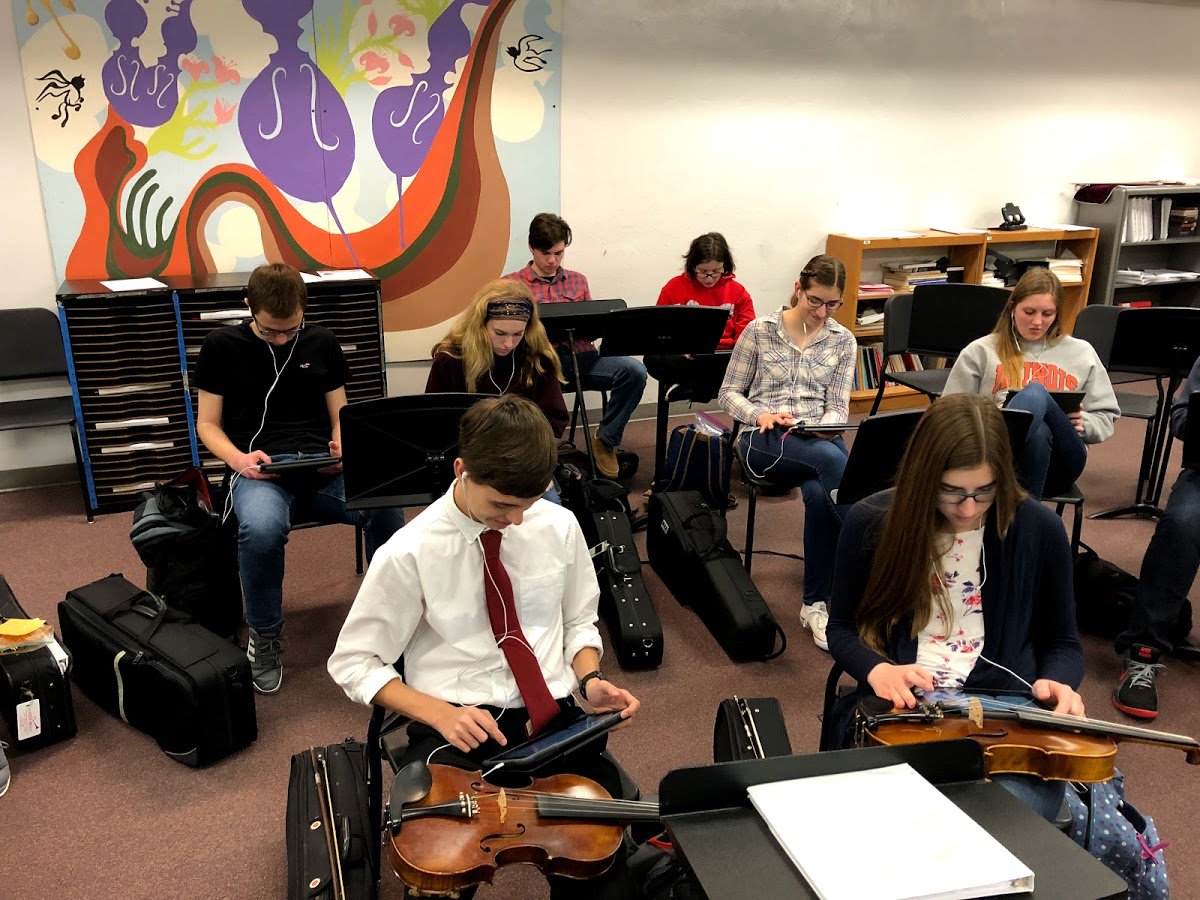 dave_getz's tweet photo. My students had a blast being introduced to the great app, "Rhythm Cat."  Each person was able to work through the levels at their own pace for 10 minutes.  The Lite version is free and offers 15 levels that progress in difficulty.  #musiced #rhythmgames #MusicEducation #musicfun https://t.co/Kh9N6BF6Ru