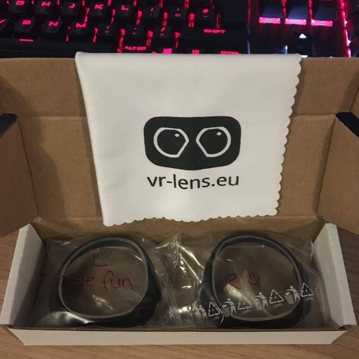 JadeKVR's tweet photo. Theyโve arrived! ๐ค No more putting contacts back in just to use the rift! ๐ #vrlens @oculus @oculusrift https://t.co/TsTsjESRbl