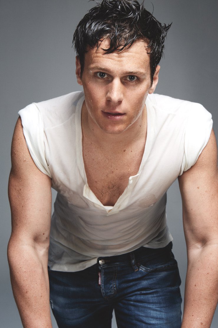 Happy Birthday to my future bae, Jonathan Groff! 