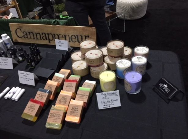 NE_CANN's tweet photo. [PHOTO GALLERY] courtesy @masslivenews 📸📸📸

From artists to architects, #marijuana entrepreneurs gather at New England Cannabis Convention #NECANN18 

https://t.co/NsjZRWqosU https://t.co/JruwLliCUL